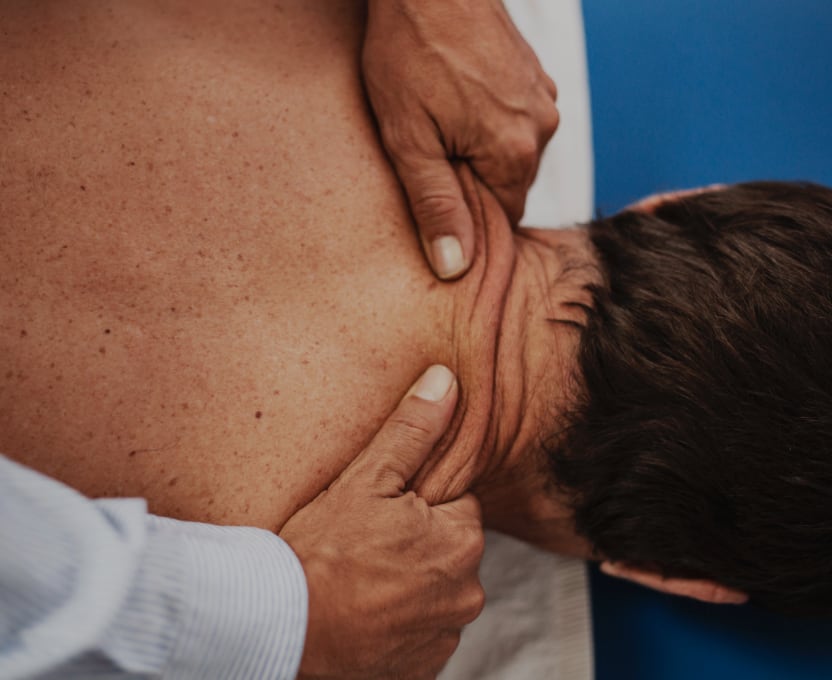 Sesi&oacute;n de fisioterapia ATM