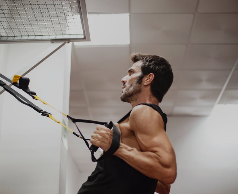 Sesi&oacute;n de fisioterapia deportiva con Adri&aacute;n