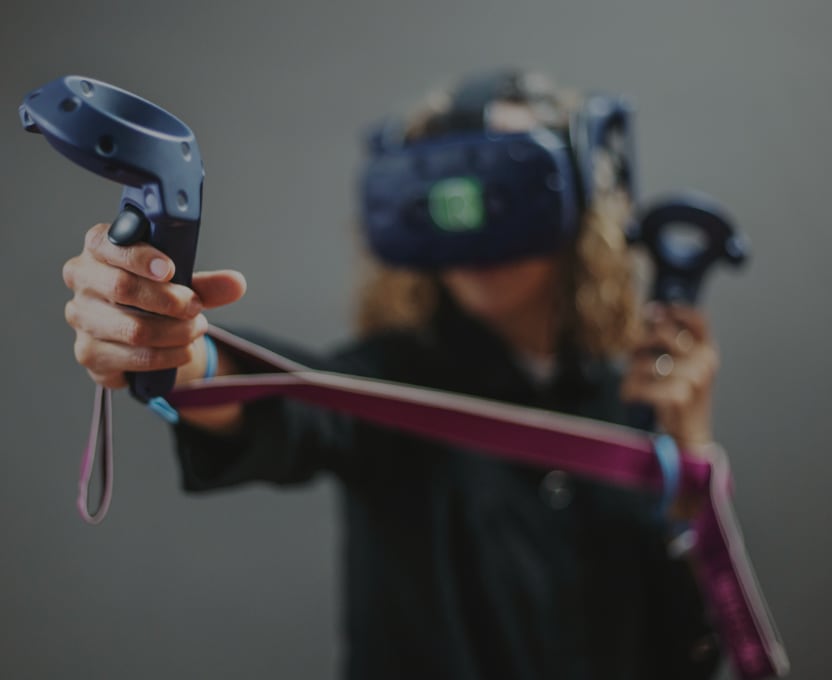 Realidad Virtual con gomas de fisioterapia